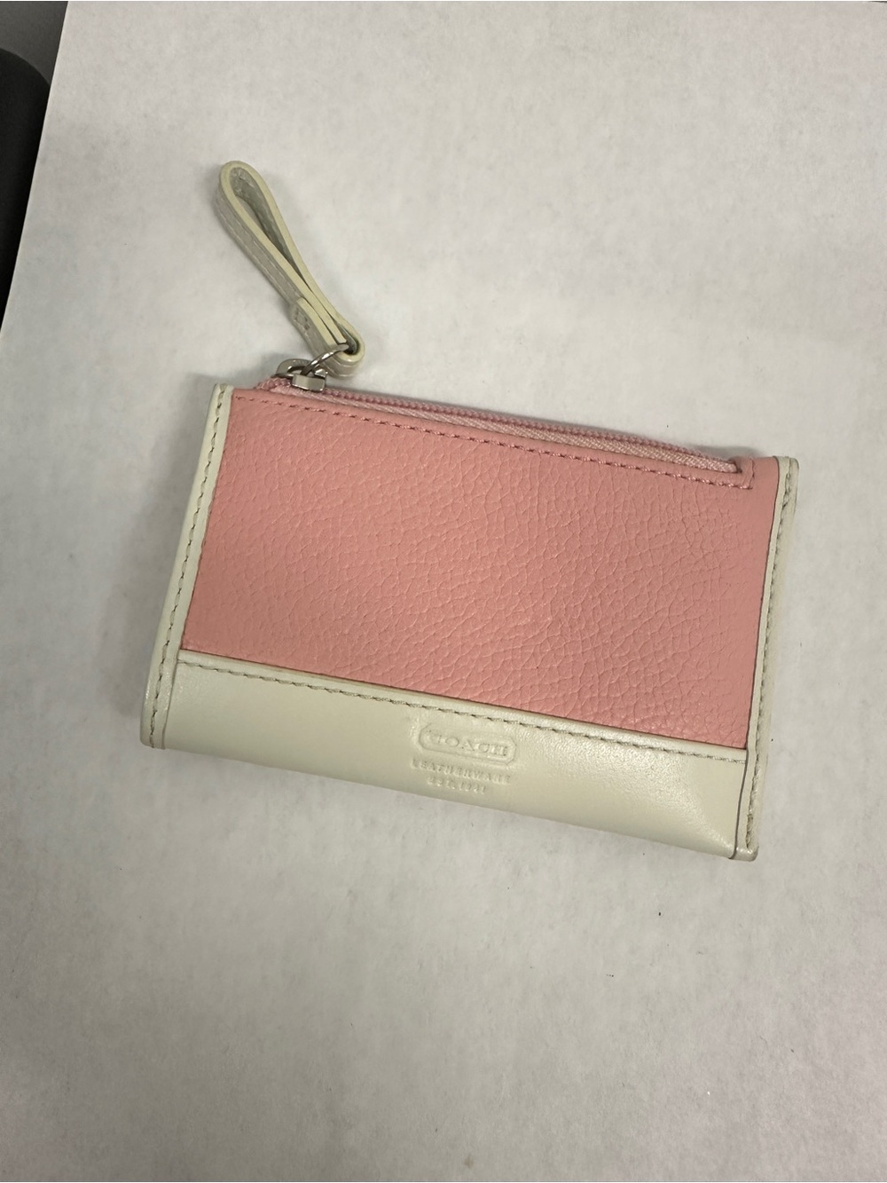 vintage pink and white leather Coach coin purse and card case wallet 4.5*3 Y2K